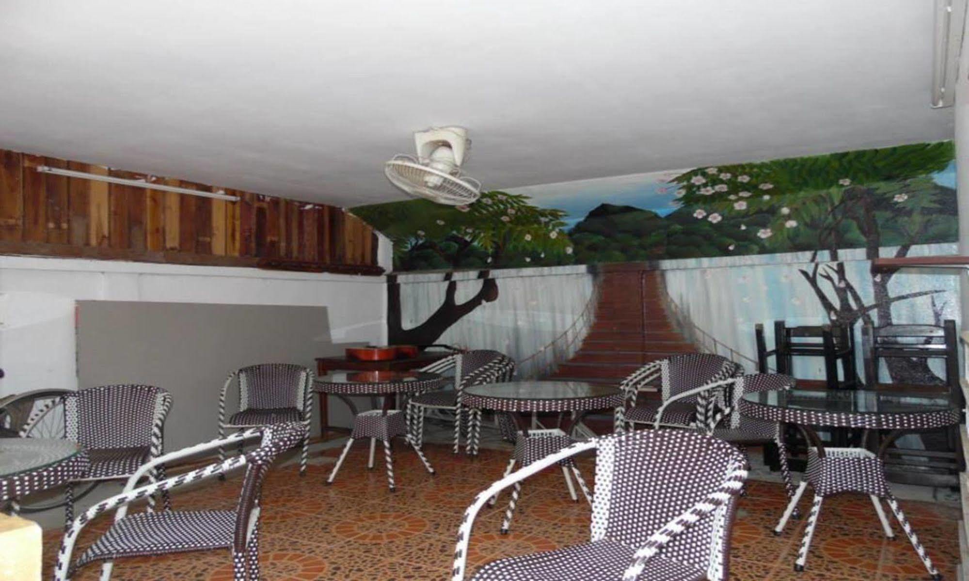 Lpq Backpackers Hostel Luang Prabang Exterior foto